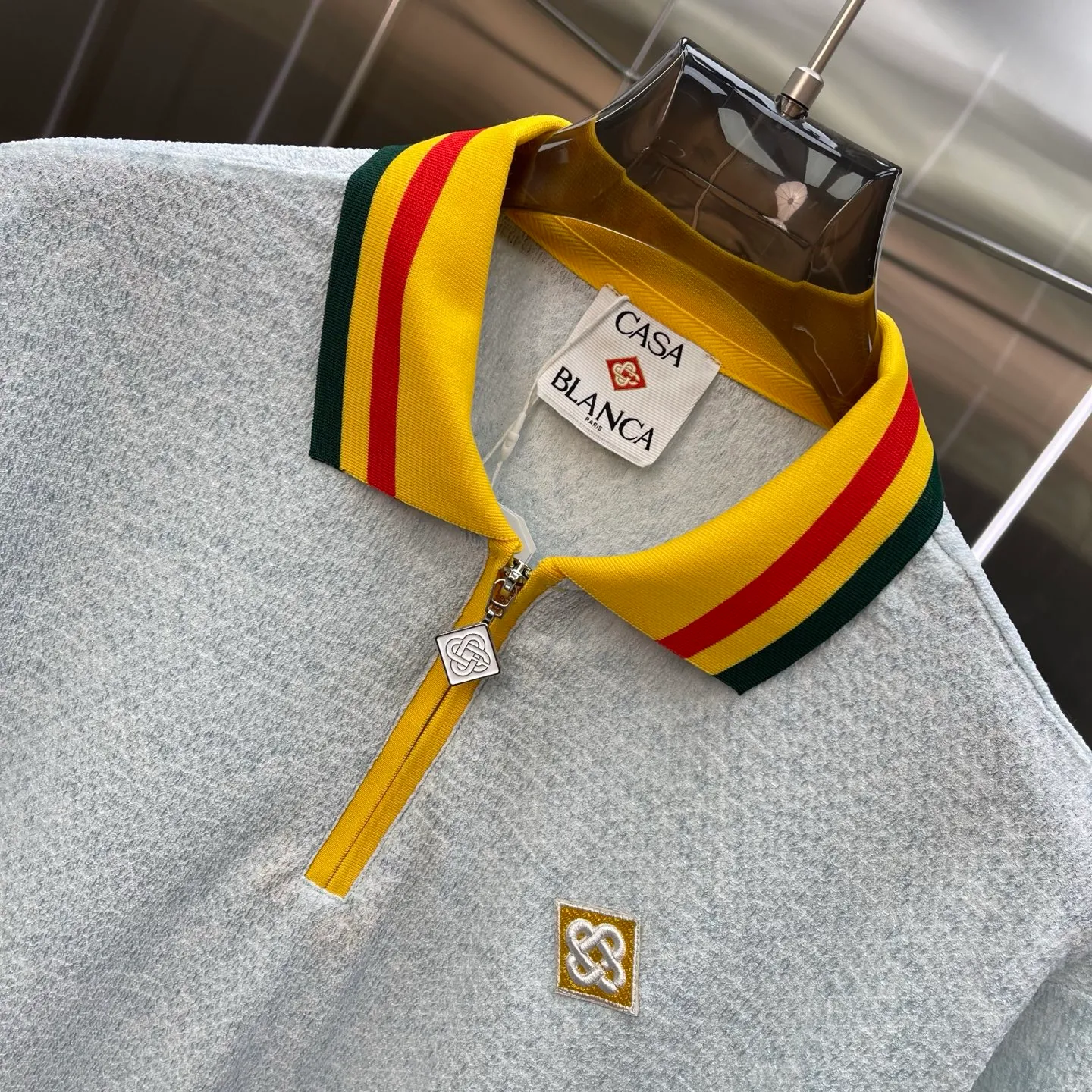 New Arrival Casablanca Casablanca POLOClassic Series is made of high-definition fabrics that will not shrink or fade. Comfortable to the touch, cool and breathable, the texture is super strong and a must-have for fashionable men and women. Exclusively available in In Stock! Color: Apricot Blue Size: M L XL XXL